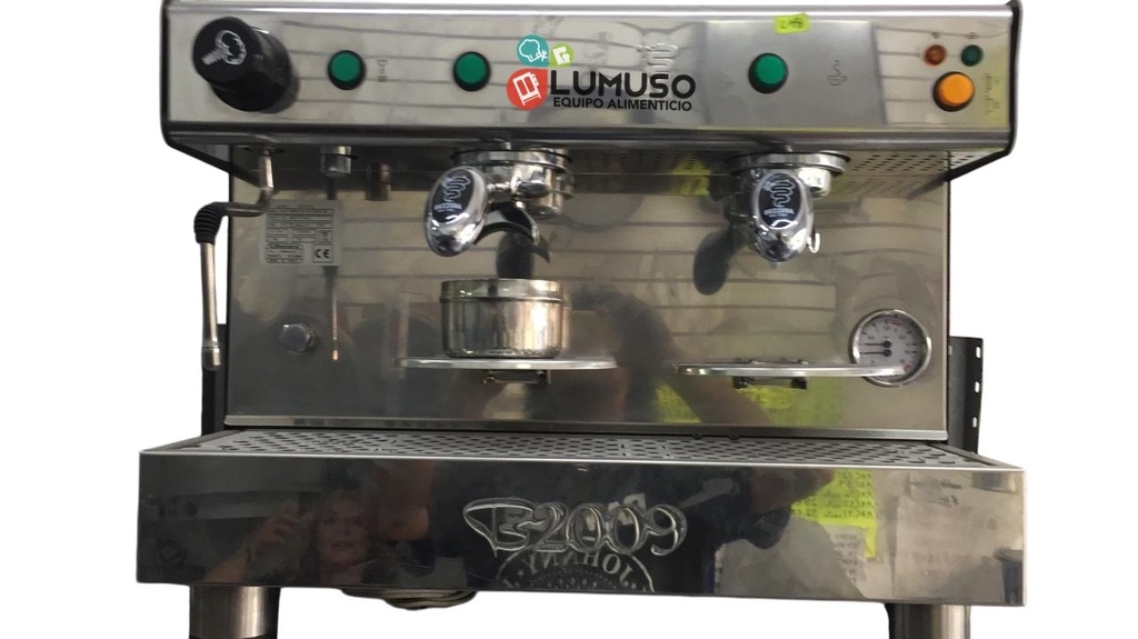 CAFETERA BEZZERA 2 GRUPOS 480 TAZAS/HR.